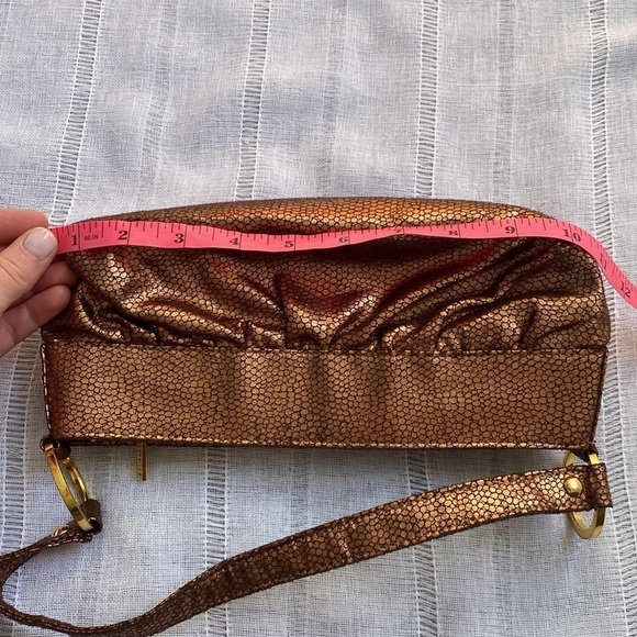 XOXO NWOT bronze metallic Y2k shoulder bag. - Picture 10 of 11